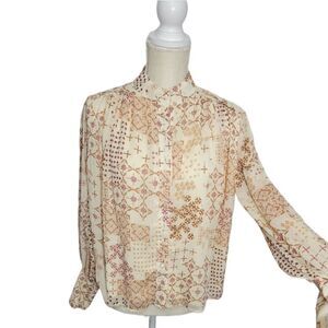 Fate Button Up blouse tan/cream Long Sleeve Sz Small